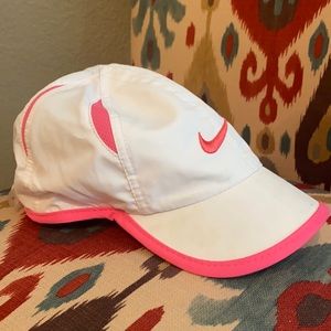 Child’s Nike Drifit feather lite hat size 4-6x